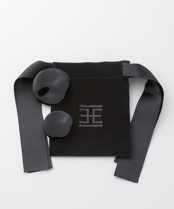 EAUVIRE ウェイビーブローチ ブラック