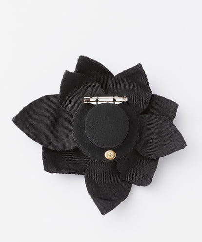 EAUVIRE マグネット付きスパンコールコサージュ ブラック