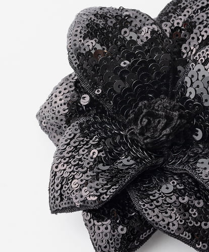 EAUVIRE マグネット付きスパンコールコサージュ ブラック