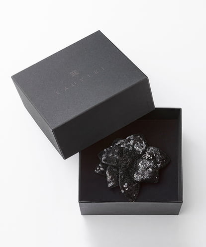 EAUVIRE マグネット付きスパンコールコサージュ ブラック