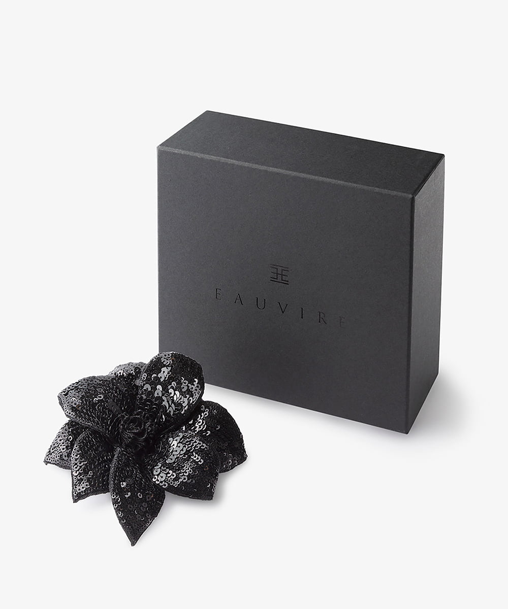 EAUVIRE マグネット付きスパンコールコサージュ ブラック