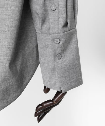 EAUVIRE ベルテッドハイネックシャツ ライトグレー