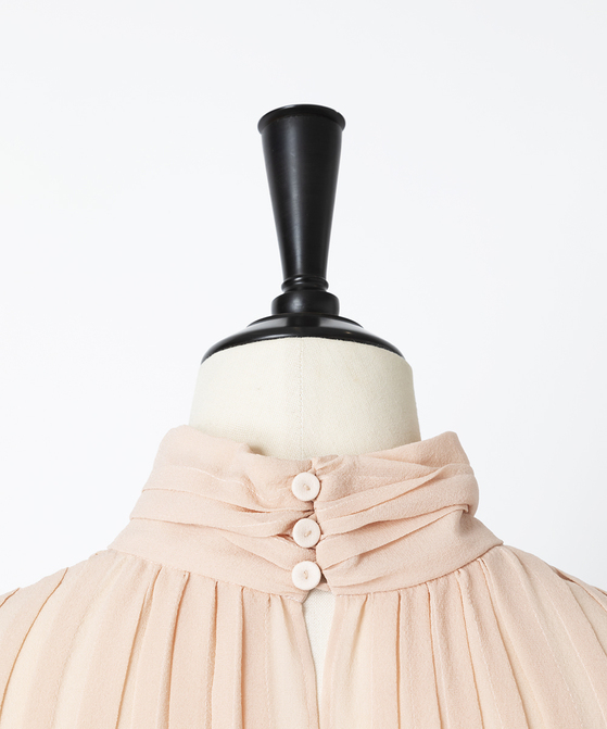 EAUVIRE ランダムタックシルクブラウス ピンク