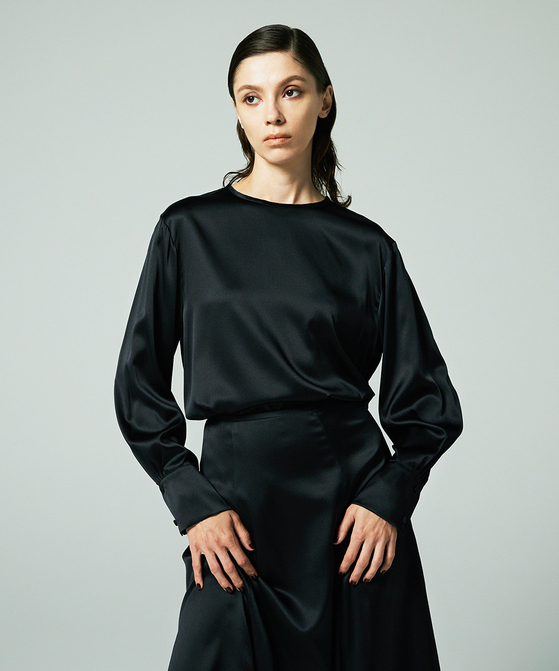 ウォッシャブルシルクロングスリーブブラウス