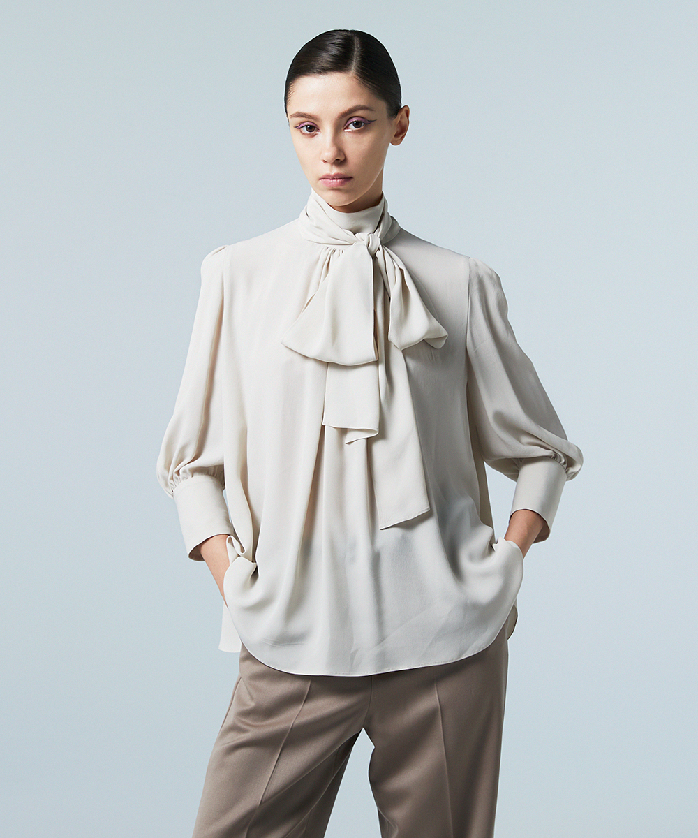 ボウタイブラウス