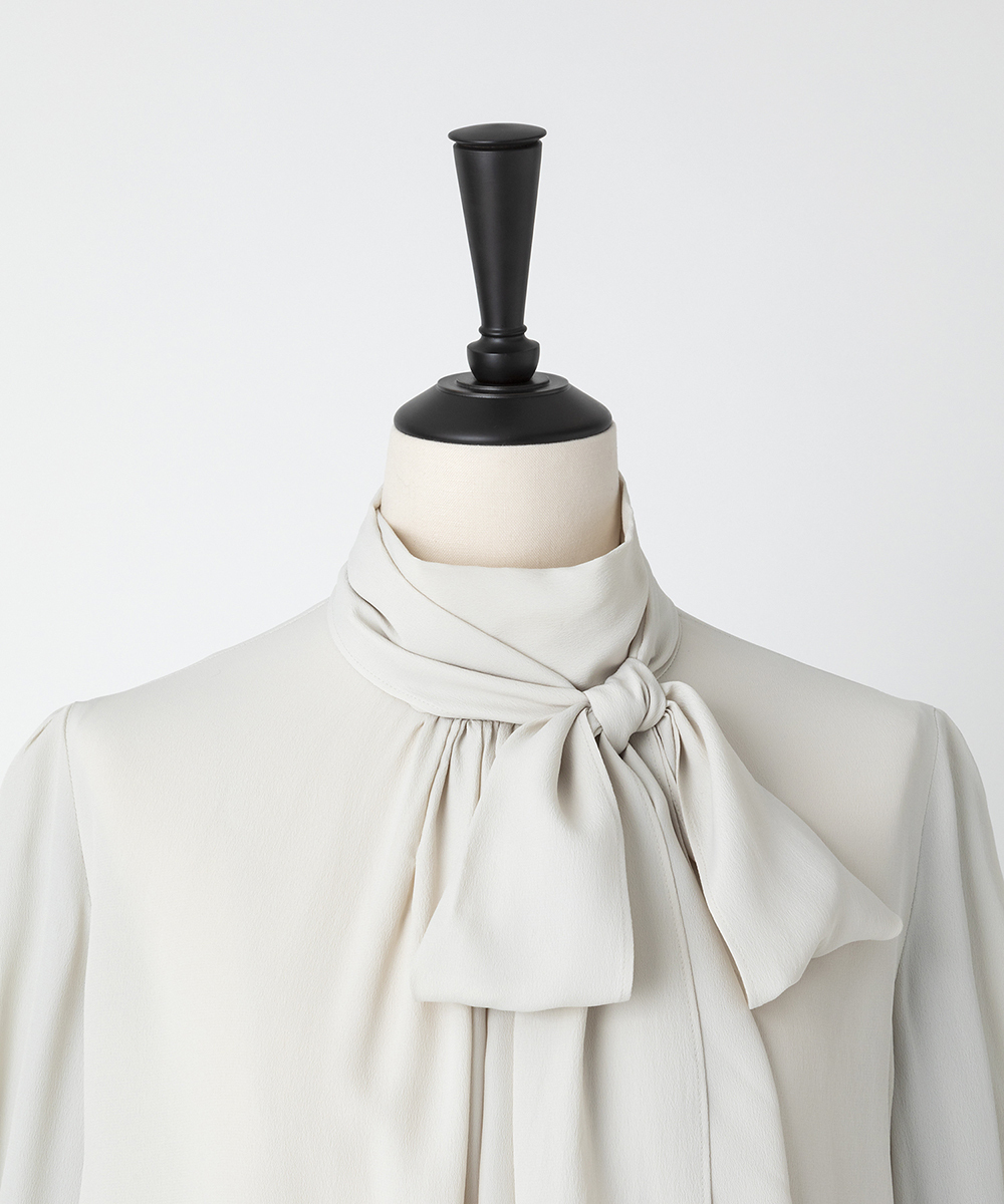 EAUVIRE ボウタイブラウス ベージュ