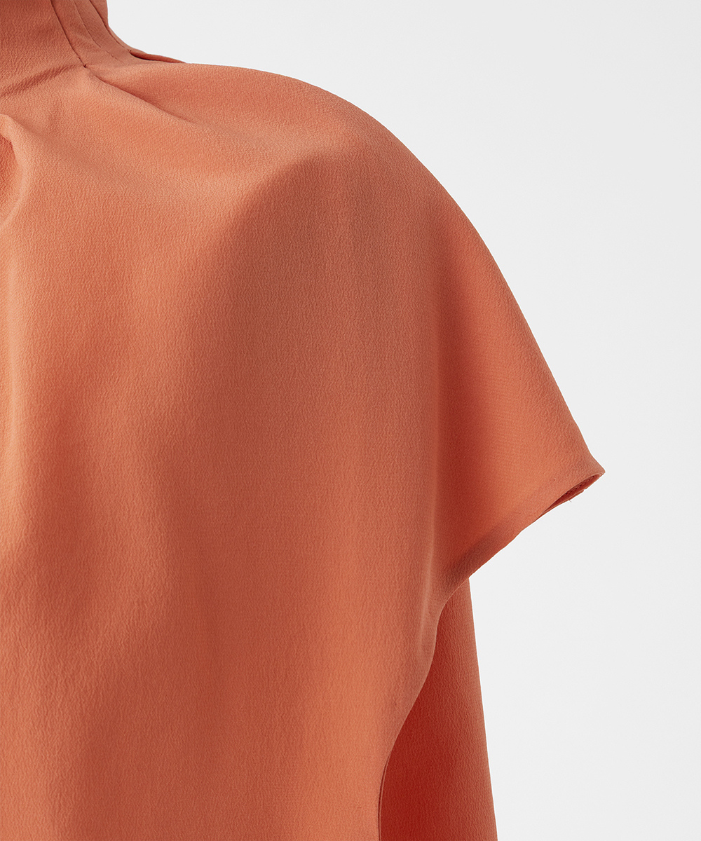 EAUVIRE タックハイネックブラウス ホワイト