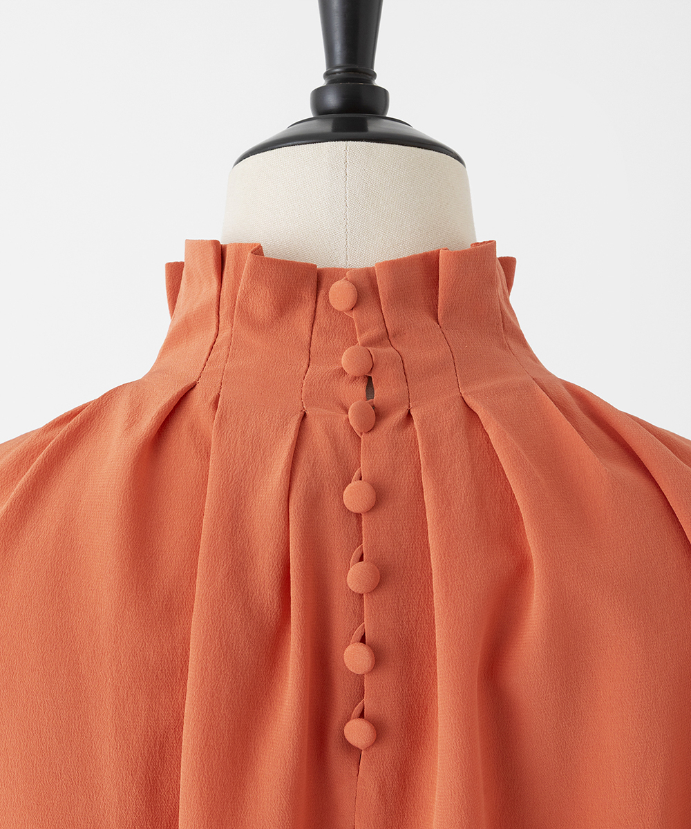 EAUVIRE タックハイネックブラウス ホワイト