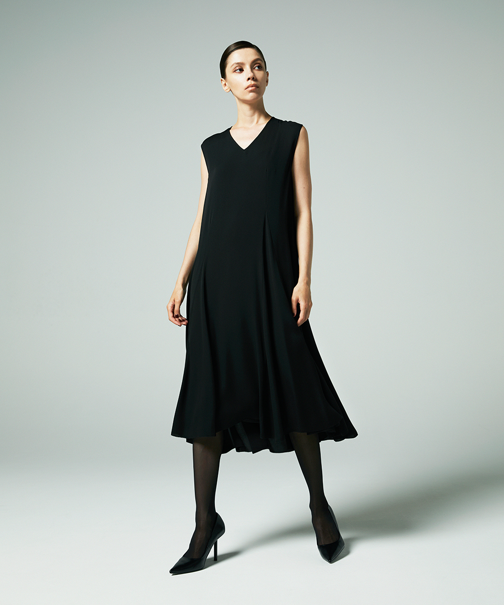 EAUVIRE Vネックフレアードレス ブラック