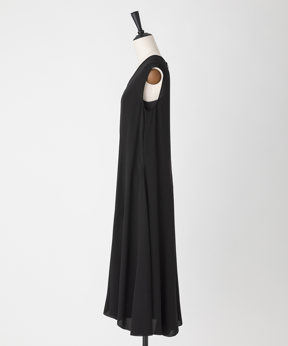 EAUVIRE Vネックフレアードレス ブラック