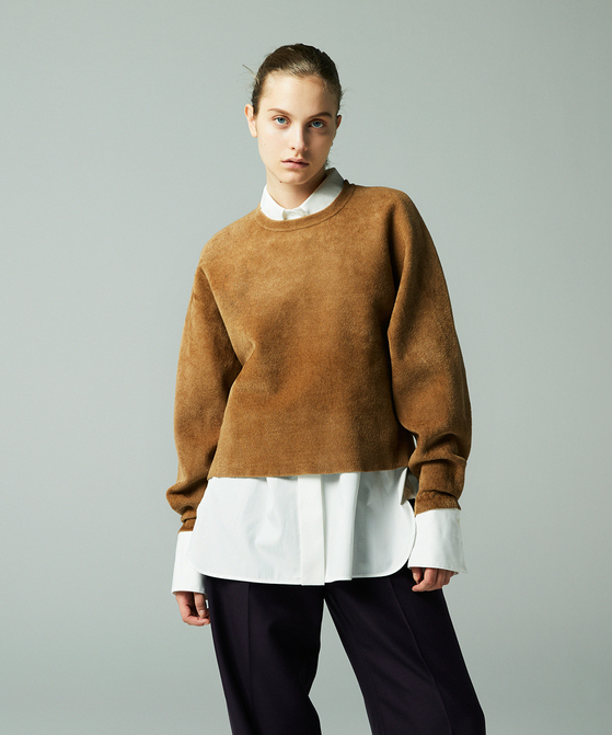 クルーネックプルオーバー