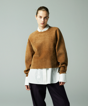 クルーネックプルオーバー