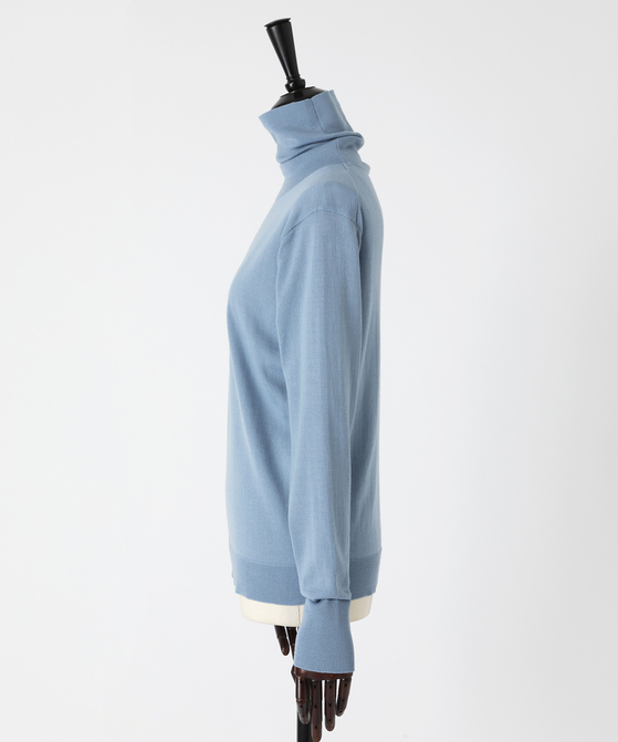 EAUVIRE 30ゲージタートルネックプルオーバー ライトブルー