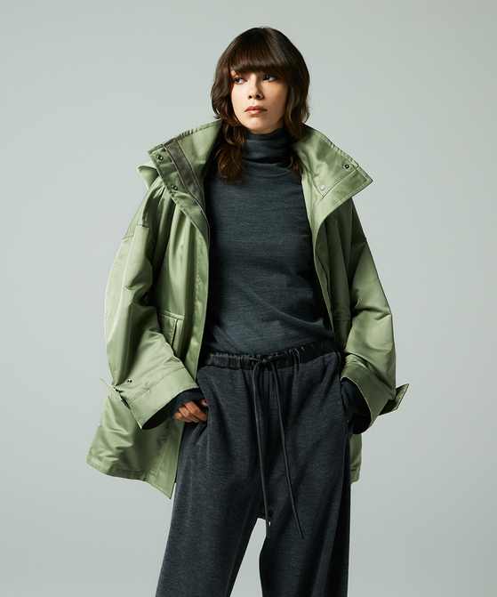 EAUVIRE 30ゲージタートルネックプルオーバー ライトブルー