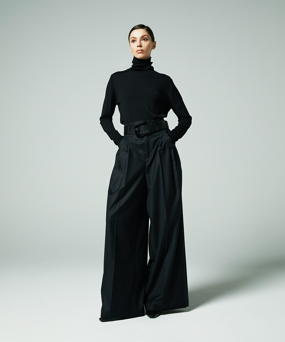 EAUVIRE 30ゲージタートルネックプルオーバー ライトブルー