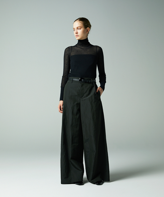 EAUVIRE シアーカシミヤタートルネック ブラック