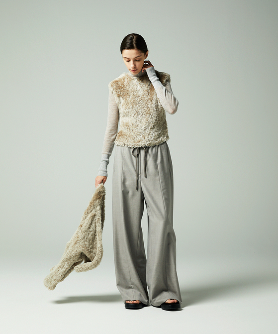 EAUVIRE シルクファーフレンチスリーブニット オフホワイト