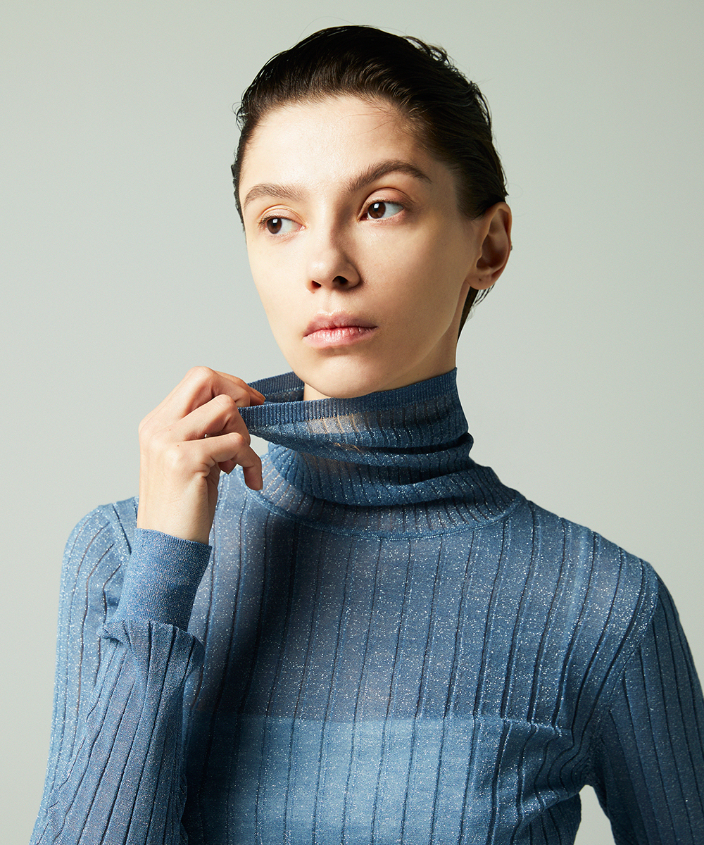 EAUVIRE シアーラメタートルネックニットプルオーバー ブルー