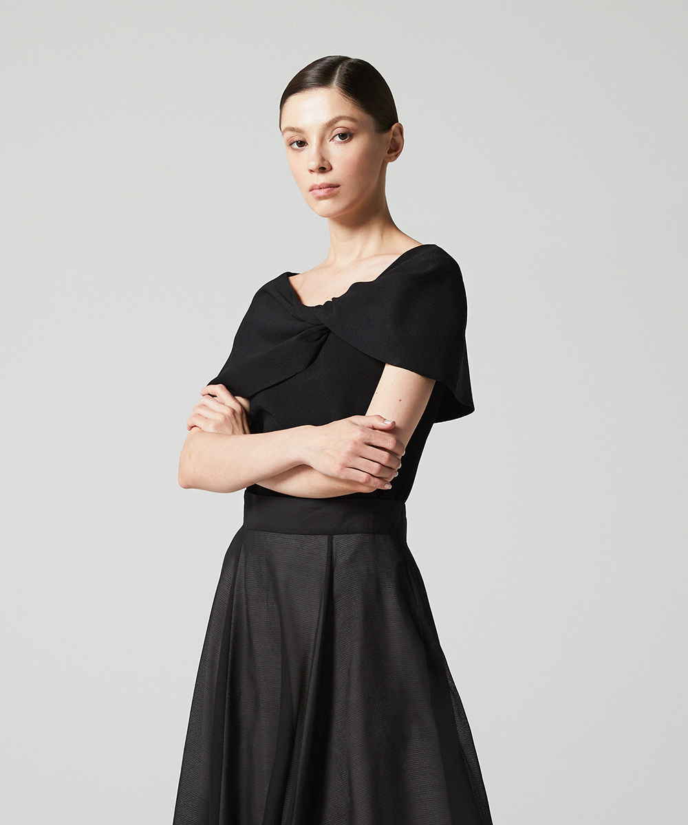 EAUVIRE ツイストケーププルオーバー ブラック