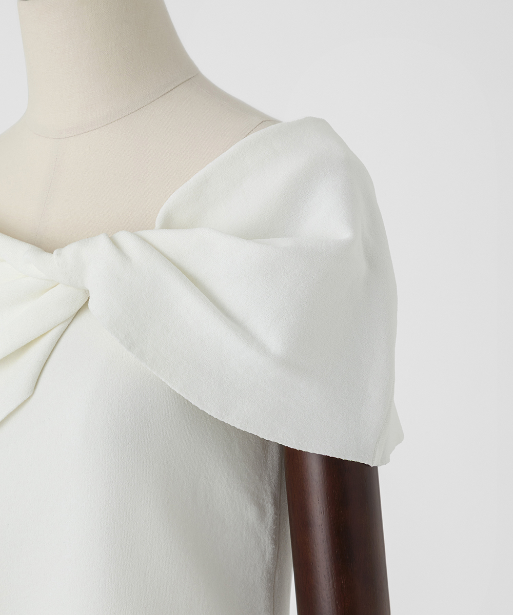 EAUVIRE ツイストケーププルオーバー ブラック