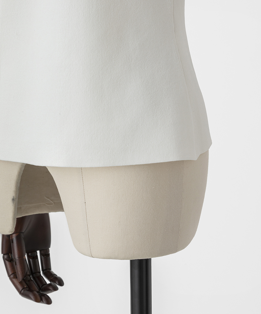 EAUVIRE ツイストケーププルオーバー ブラック