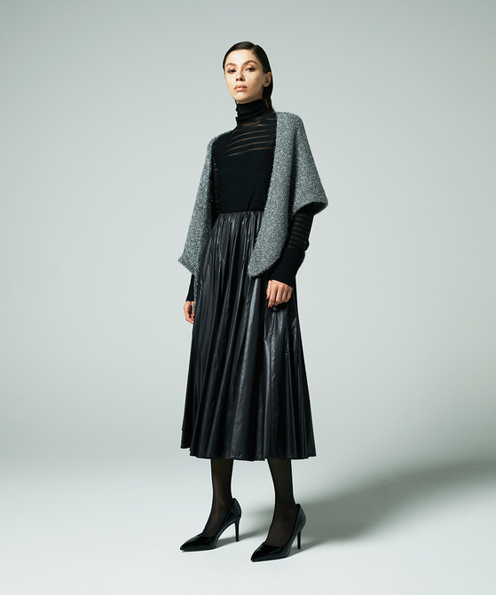 EAUVIRE レザーライクタフタボリュームスカート ブラック