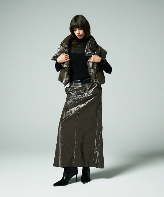 EAUVIRE シャイニーバックフレアスカート ブラウン