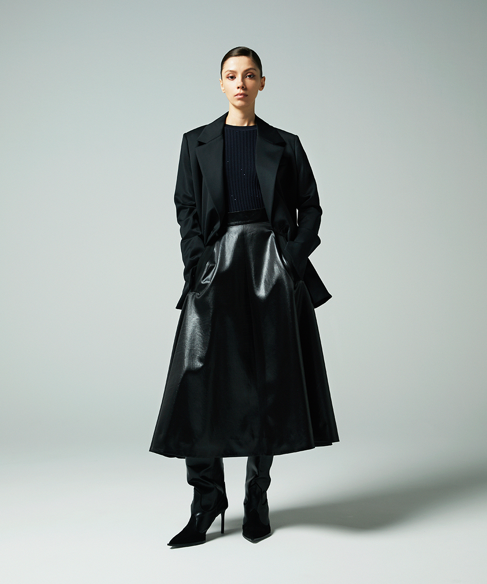 EAUVIRE グロッシーサテンフレアスカート ブラック