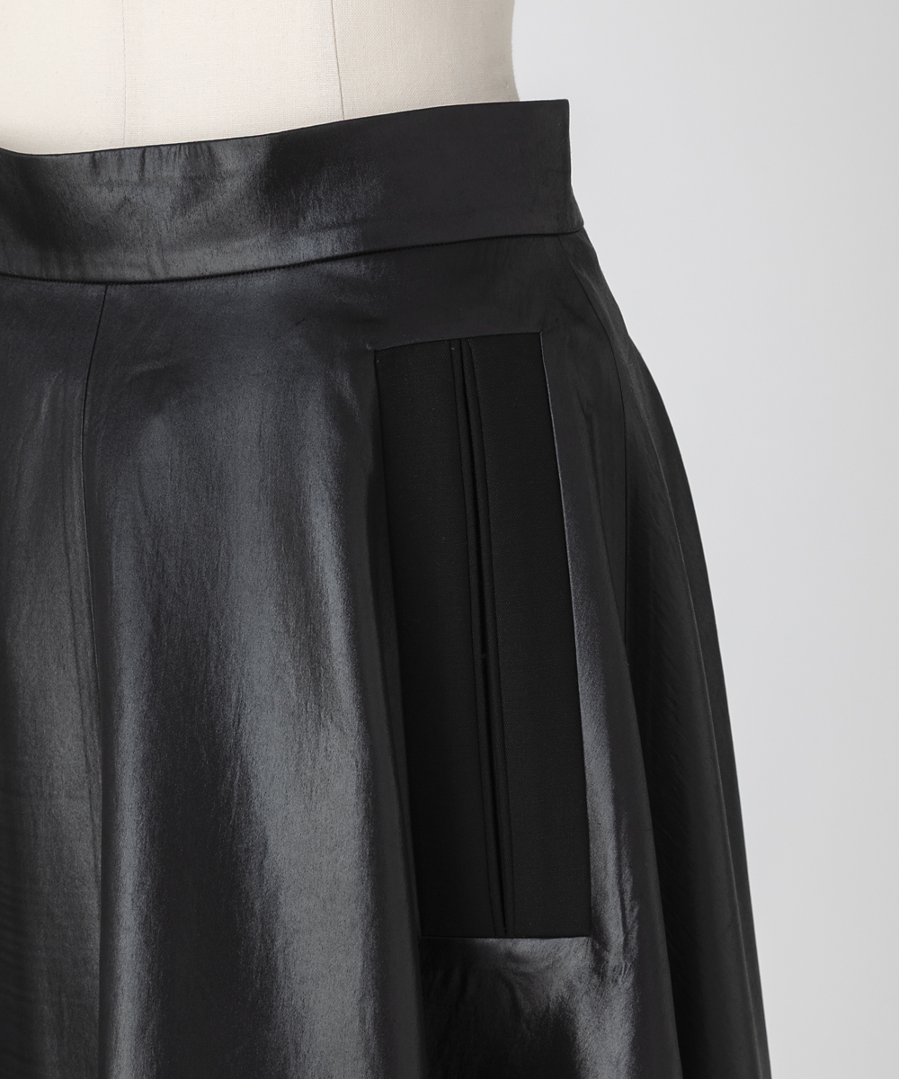 EAUVIRE グロッシーサテンフレアスカート ブラック