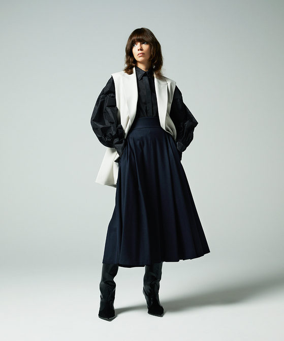 EAUVIRE ソフトプリーツロングスカート ネイビー