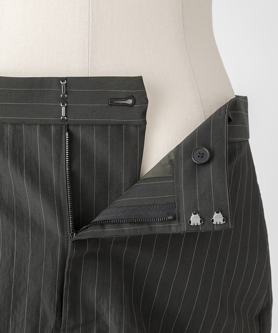 EAUVIRE ストライプバックフレアスカート カーキストライプ