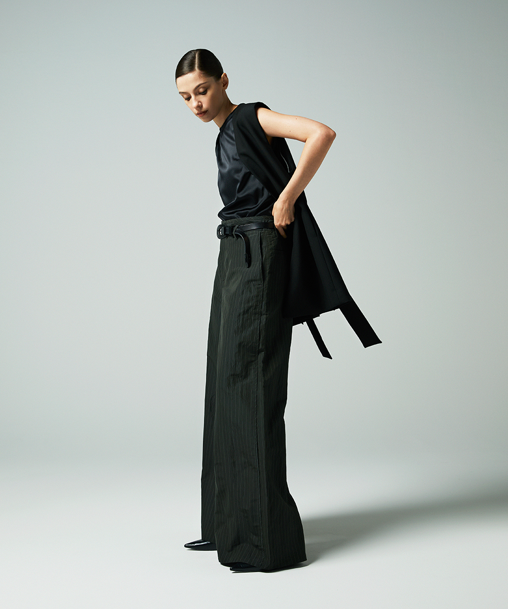 EAUVIRE ノーカラージレ ブラック