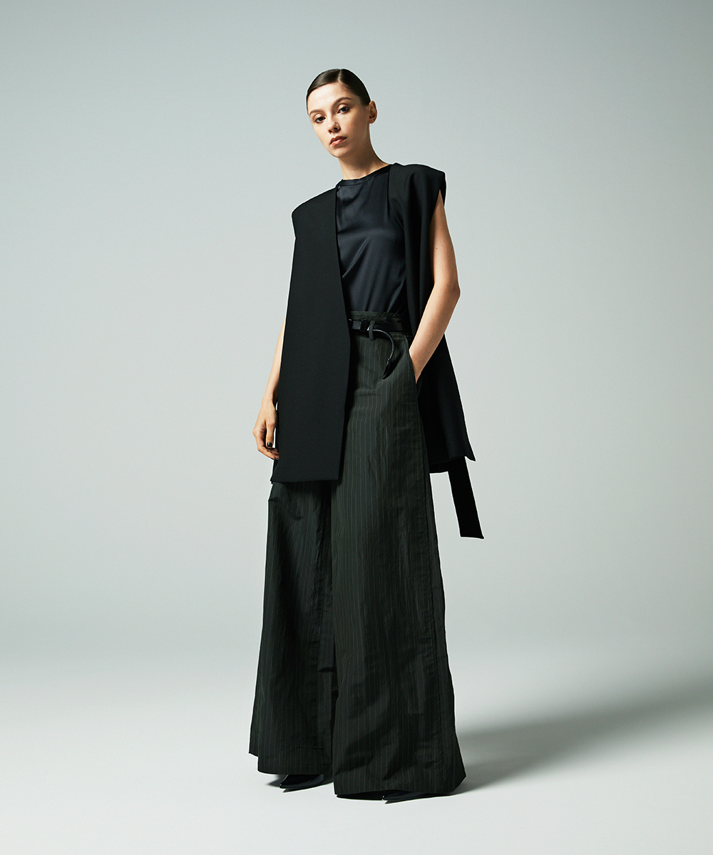 EAUVIRE ノーカラージレ ブラック