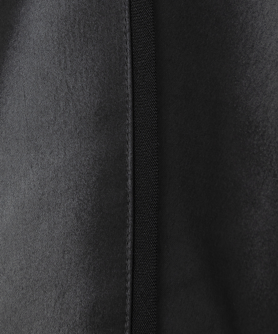 EAUVIRE グロッシーサテンブルゾン ブラック