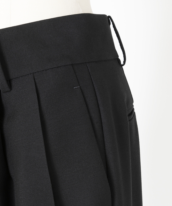 EAUVIRE 2タックパンツ ブラック