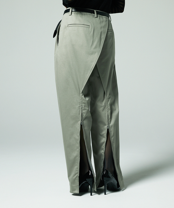 EAUVIRE クロスバックトラウザーズ ベージュ