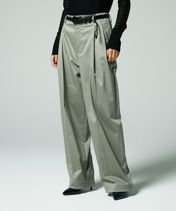 EAUVIRE クロスバックトラウザーズ カーキ