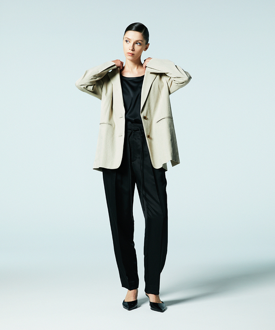 EAUVIRE シルク混ジョガーパンツ カーキ