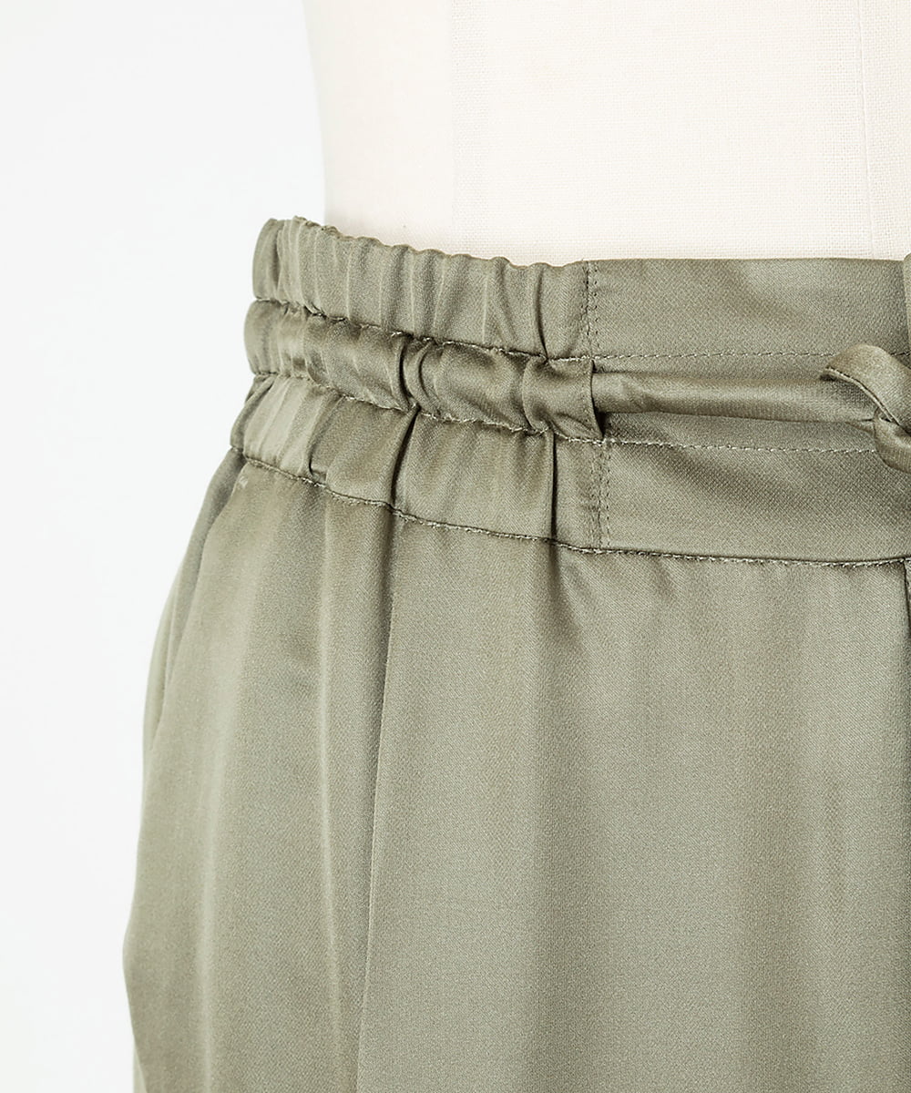 EAUVIRE シルク混ジョガーパンツ カーキ