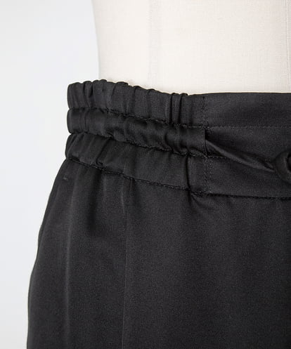 EAUVIRE シルク混ジョガーパンツ カーキ